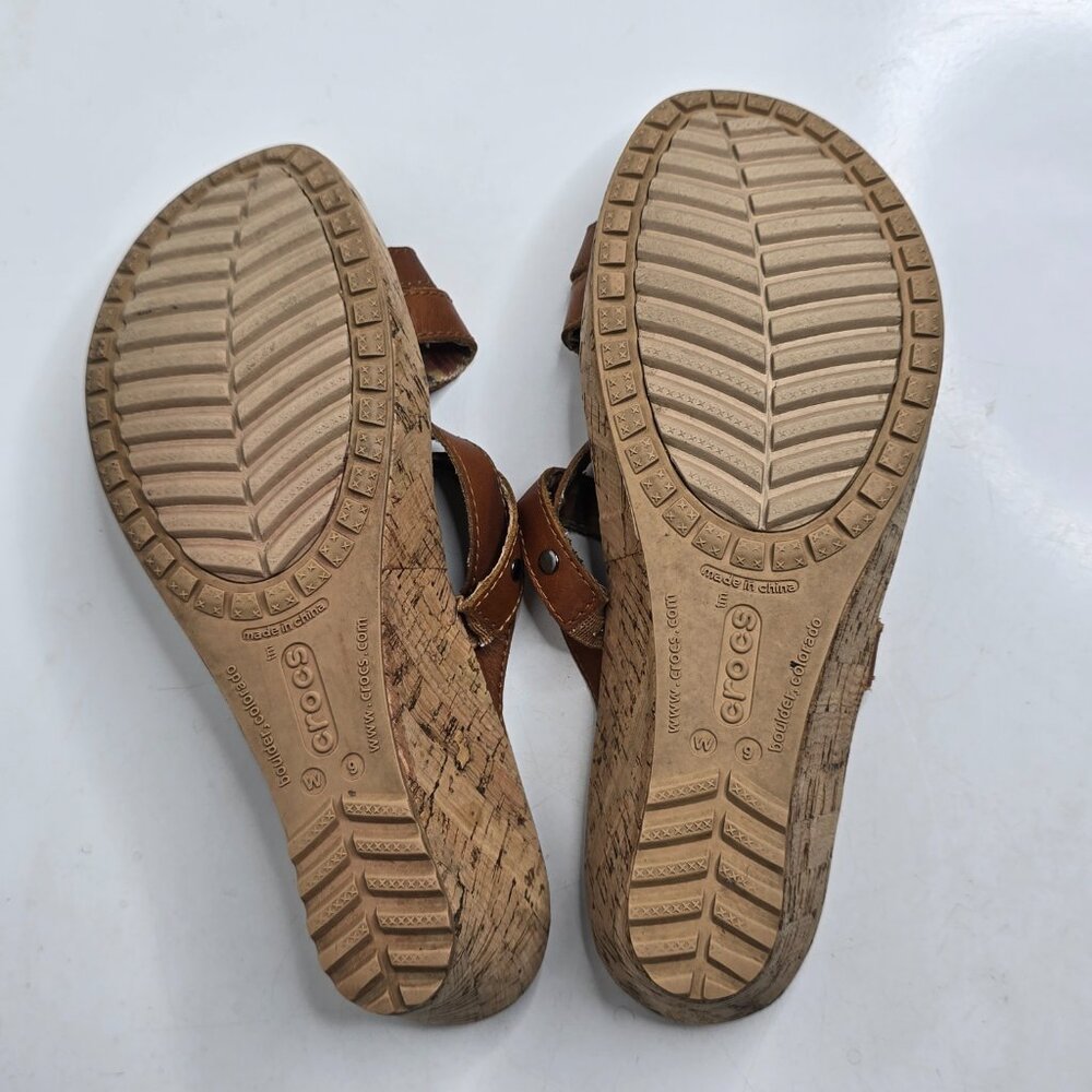 Crocs A Leigh Sandals Womens 9 Brown Tan Leather Wedge Strappy Open Toe Slip On - Picture 7 of 8